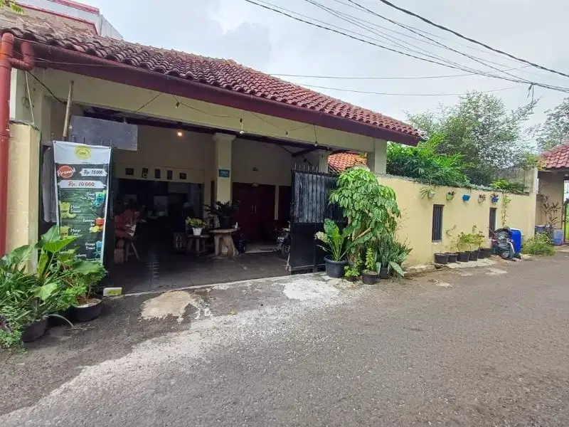 Dijual Rumah Mewah Siap Huni Strategis di Jl H. Montong Jagakarsa