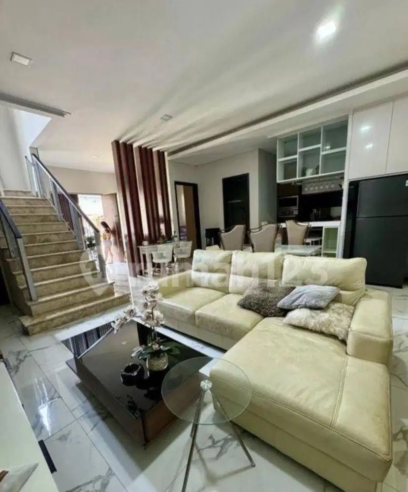 Dijual Rumah Golf Island Full Furnish Design Interior Bagus Banget
