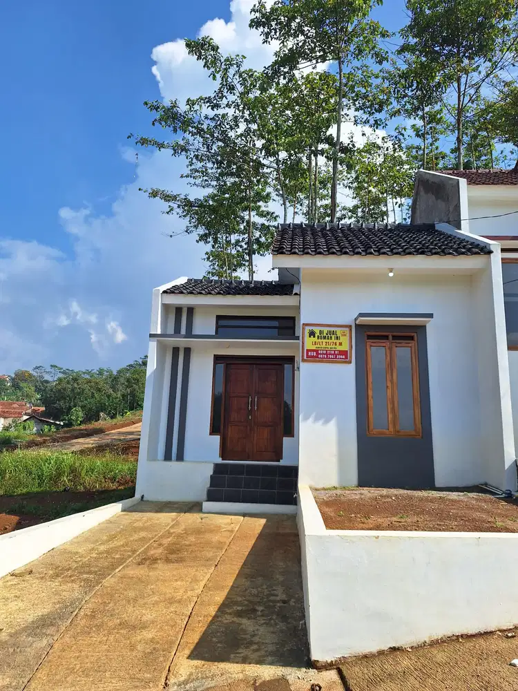 RUMAH MINIMALIS MODEL DUA PINTU, model kayu kelas di plitur