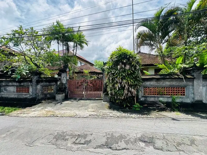 Di jual rumah jalan Jayagiri, Renon, Denpasar, Bali