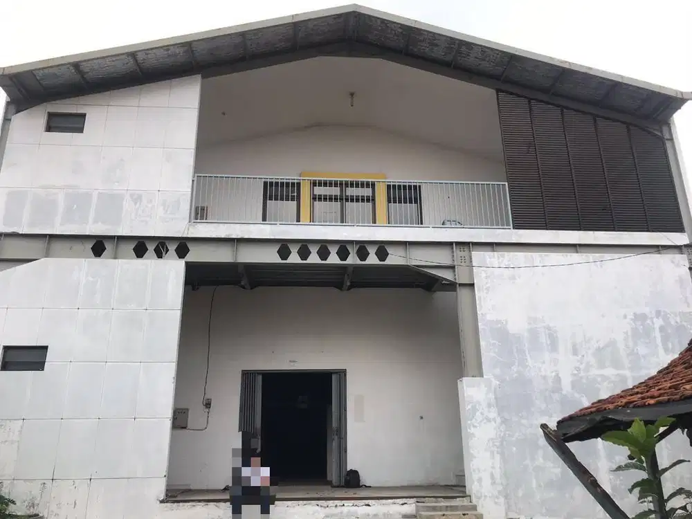 RUMAH + GUDANG KOMERSIAL AREA DI RAYA ARJUNA DEKAT TENGAH KOTA