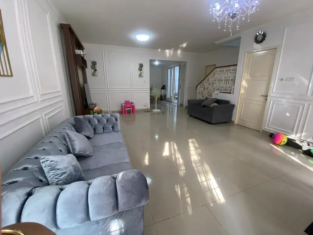 Disewakan Rumah Cluster Florencia Lippo Cikarang, Cuma 125 Juta/thn!