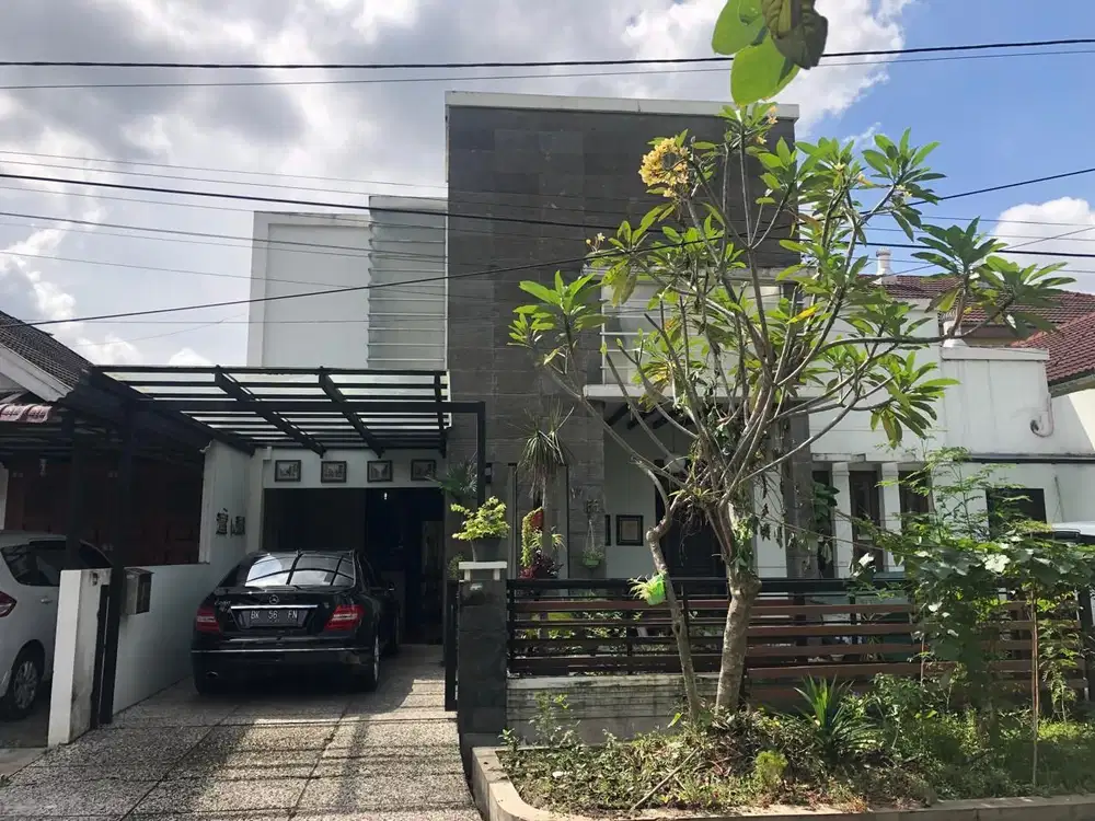 Villa Komplek Taman Setia Budi 1