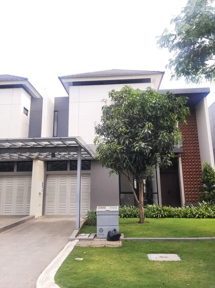 Rumah 2 Lantai Nyaman Siap Huni di Cluster Emily Summarecon Bandung