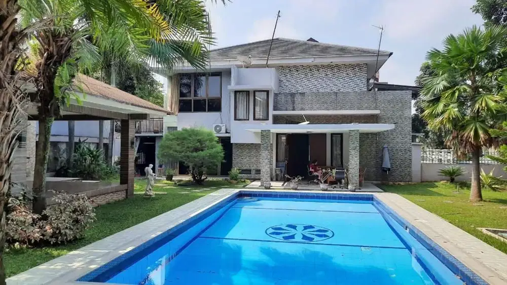 DIJUAL RUMAH PREMIUM 2 LANTAI SWIMMING POOL HILLTOP SENTUL CITY SSR248