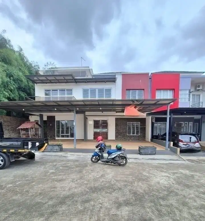 Dijual Murah Rumah Hook Livia Garden Batam center