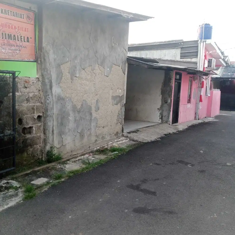 Rumah hitung Tanah strategis dekat kelurahan Munjul Jakarta Timur