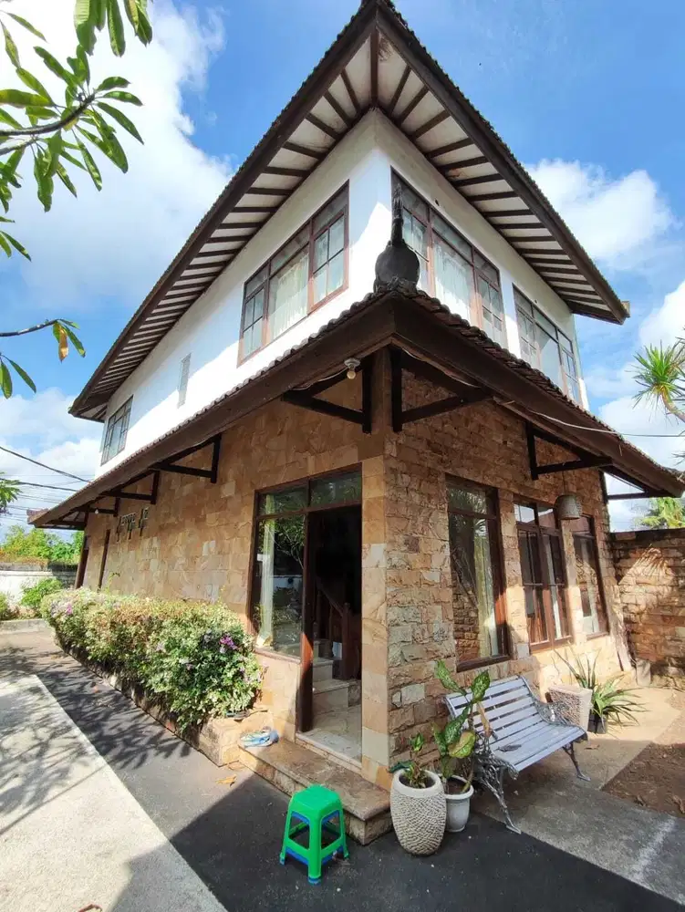 rumah 5 kmr di jimbaran bawah,strategis area,jln besar,dkt pasar