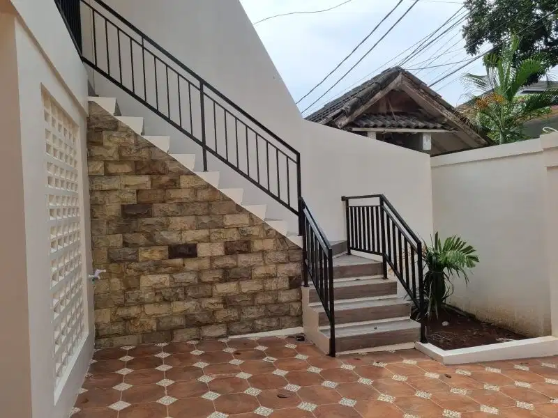 dijual rumah mewah Brandnew di Ragunan Jakarta selatan