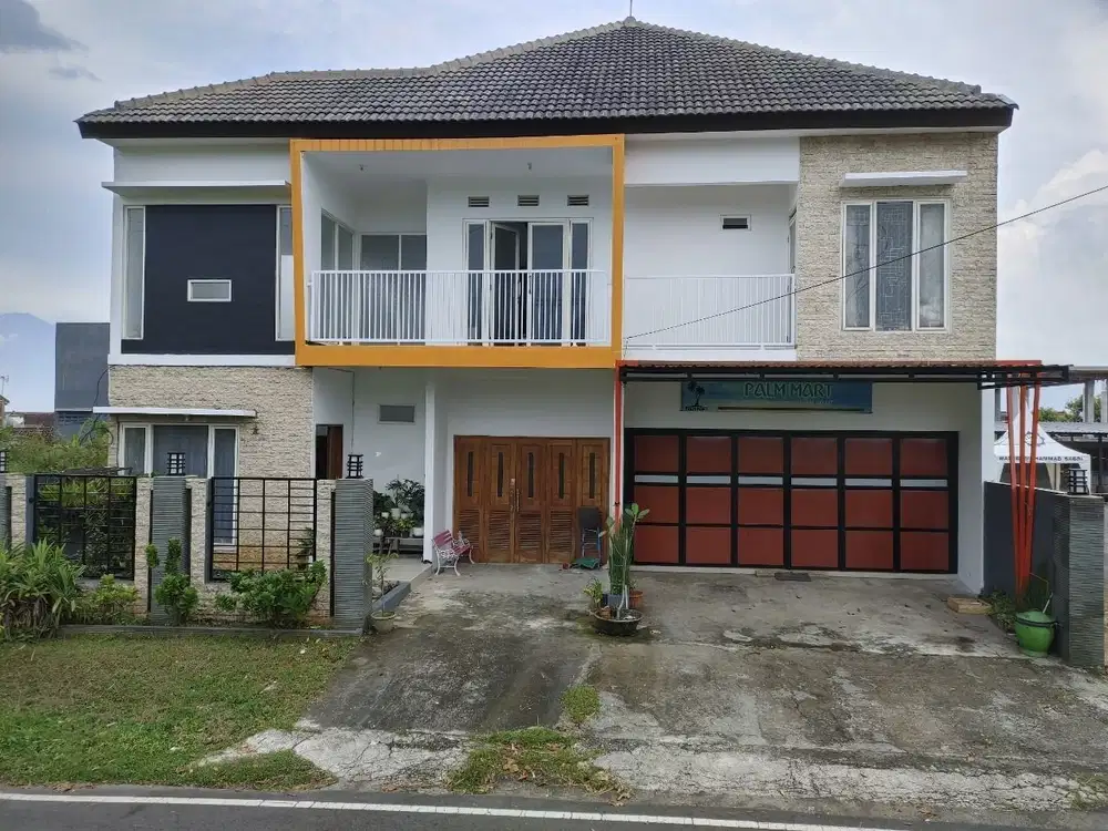 Rumah+Tempat Usaha Villa Gunung Buring Malang