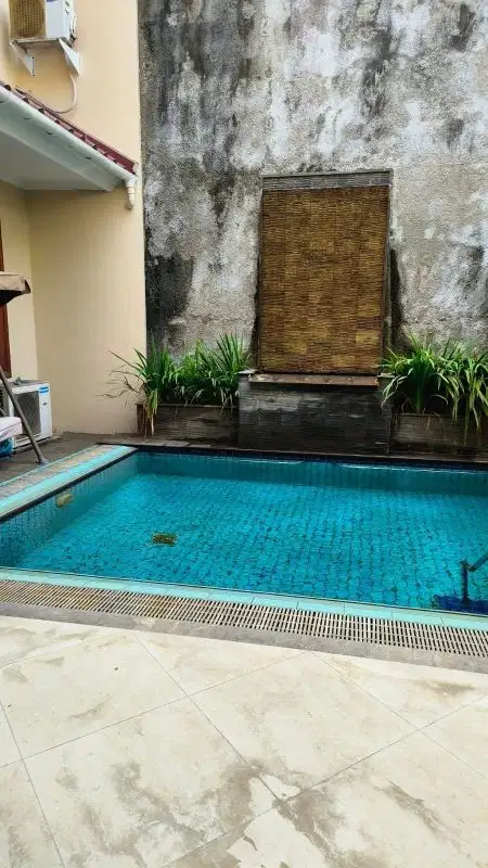 dijual rumah bagus di jln Wijaya kebayoran baru
