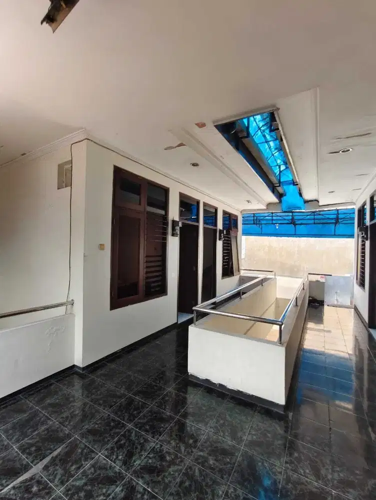 Jual Rumah Pusat Kota dekat Indragiri Pasar Pakis Lapangan Thor Sby