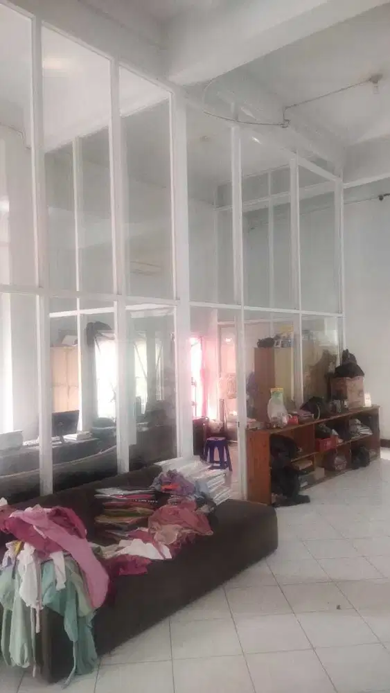 Dijual Ruko Jelambar Baru Raya 4 lantai ada lift barang Jakarta Barat