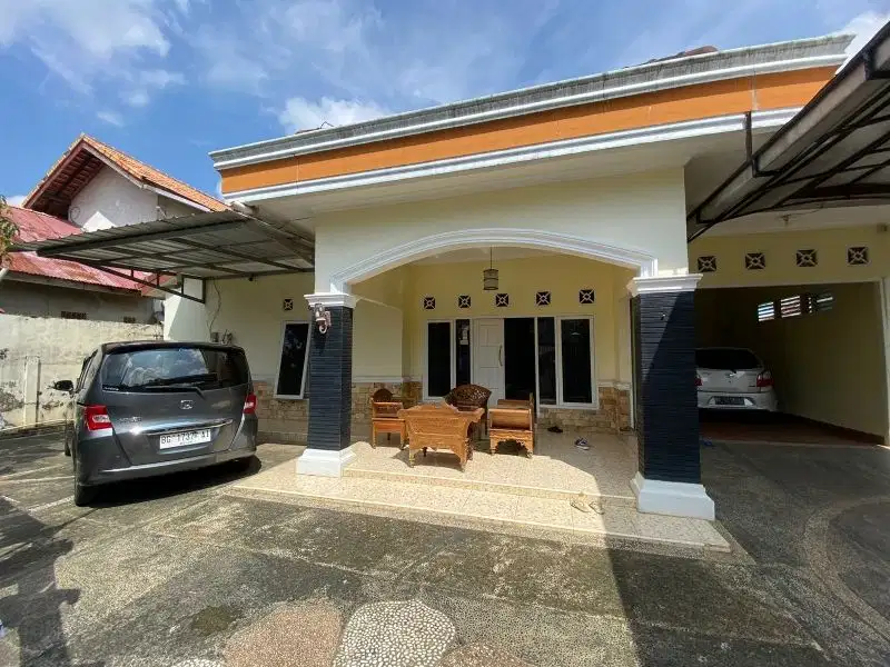 Dijual Murah Rumah di jln Swadaya Basuki Rahmat