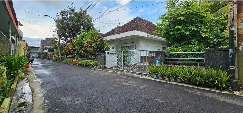Rumah bagus buat kos 100m dari jl raya dinoyo MT Haryono dan kampus UB