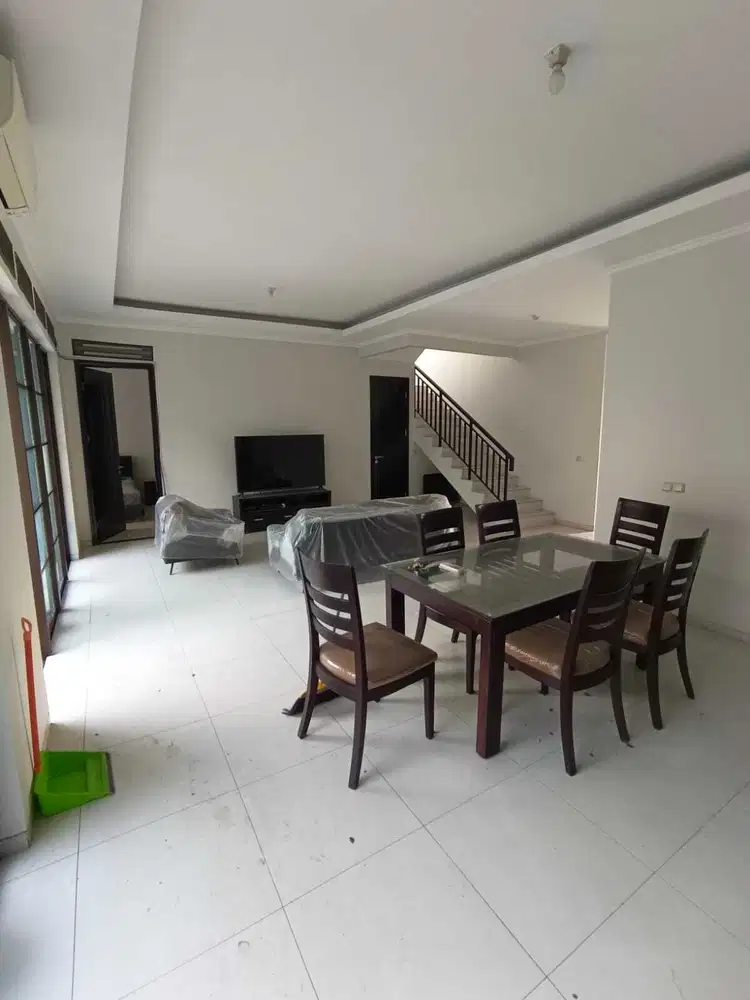 Rumah Nyaman lux Full furnished cantik di Bandung Tempo Dulu 2, KBP