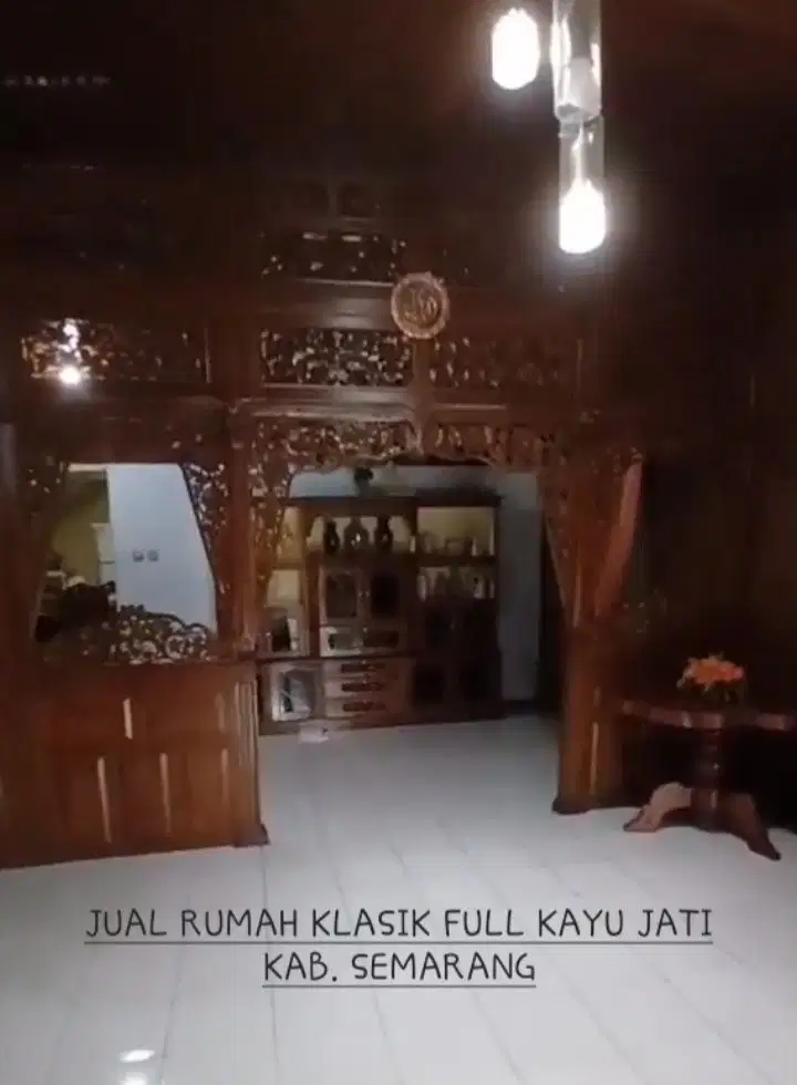 DIJUAL RUMAH KLASIK FULL JATI KUNO, KABUPATEN SEMARANG. VIEW GUNUNG