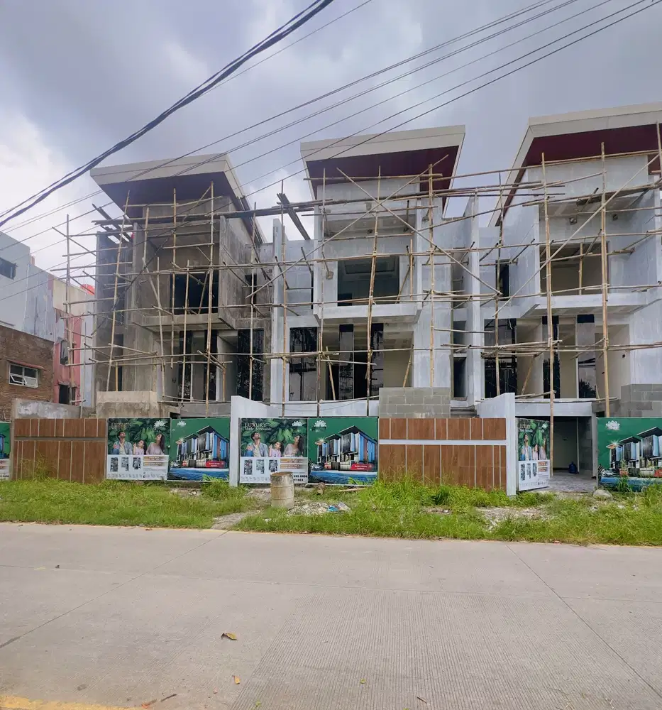 RUMAH DIJUAL JALAN PETTARANI MAKASSAR DEKAT KANTOR GRAPARI