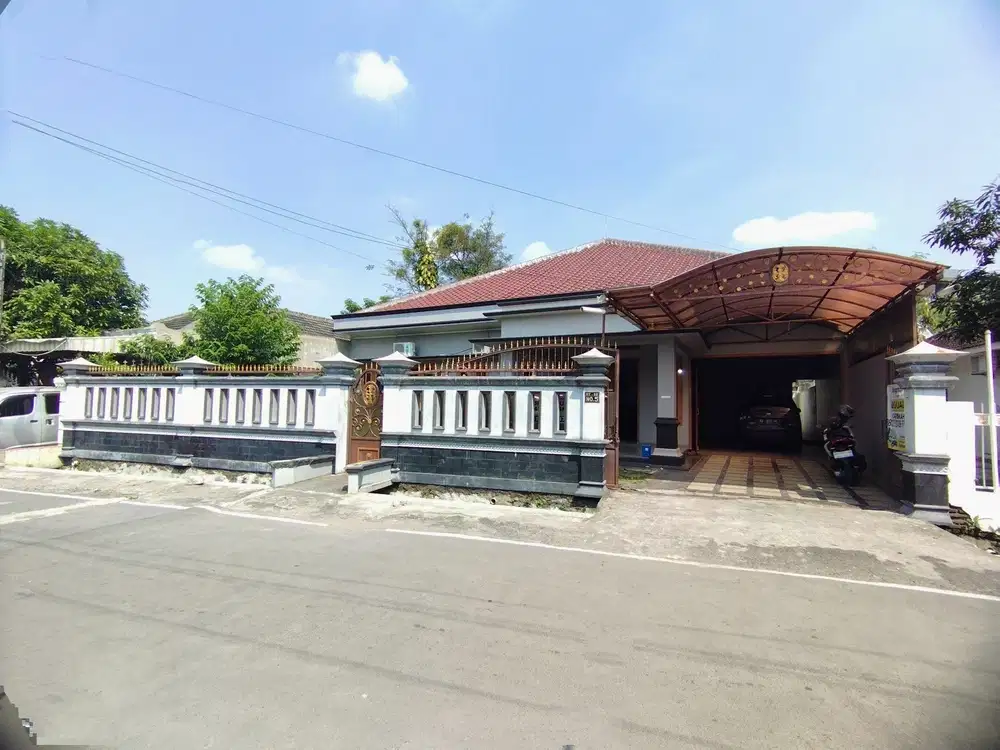 Rumah Mewah Colomadu Luas 450m² Full Furnish Dekat Adi Sucipto