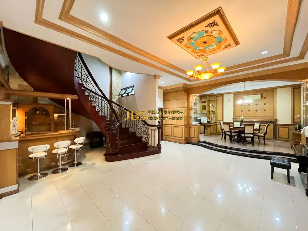 Dijual Villa Fully Furnished di Komplek Merbau Mas Jalan Merbau