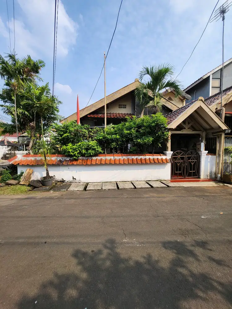 Dijual rumah murah hitung tanah dalam komplek at Cipete Jaksel