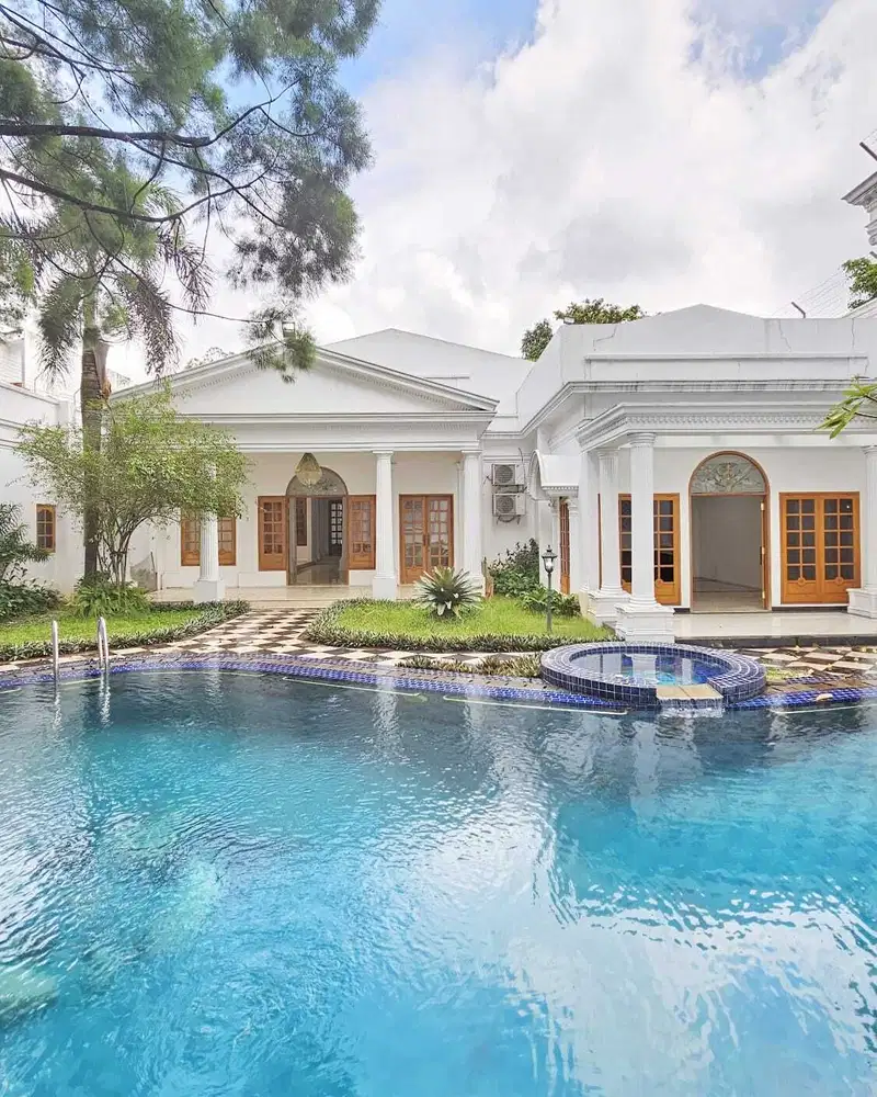 Dijual rumah classic mewah di jln Metro Pondok Indah Jakarta Selatan