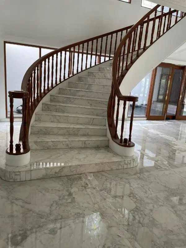 dijual rumah bagus di Kemang dalam jakarta selatan