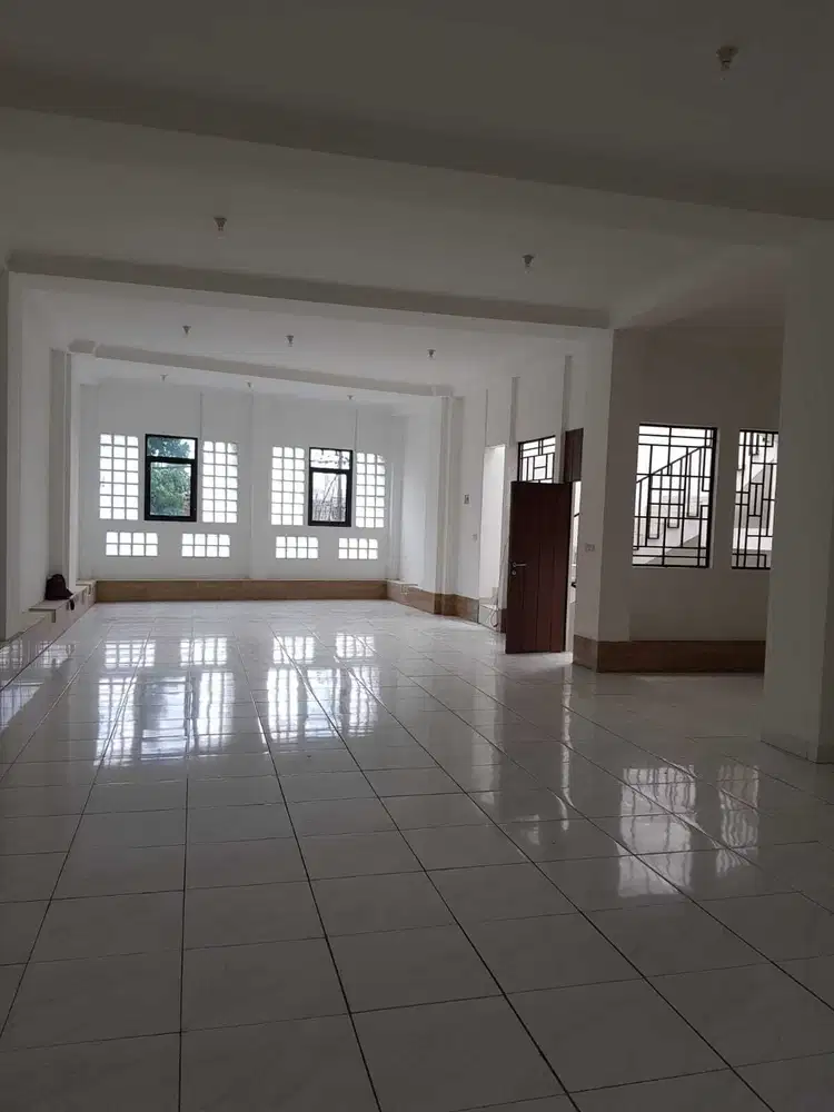 DISEWAKAN RUKO BARU DI ASTANA ANYAR DEKAT JL SOEDIRMAN BANDUNG KOTA