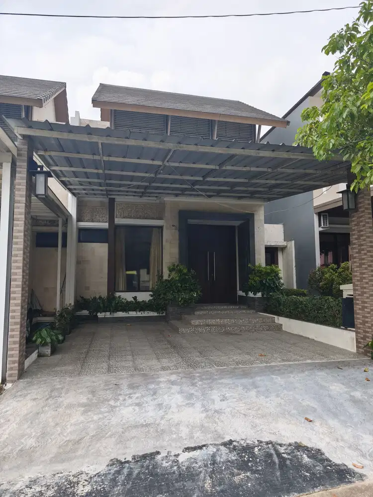 Disewakan Rumah Cluster Taman Simpruk Forest Green Lippo Cikarang