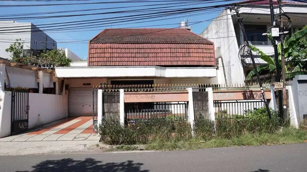 Dijual cepat rumah meruya layak huni harga nego halaman luas