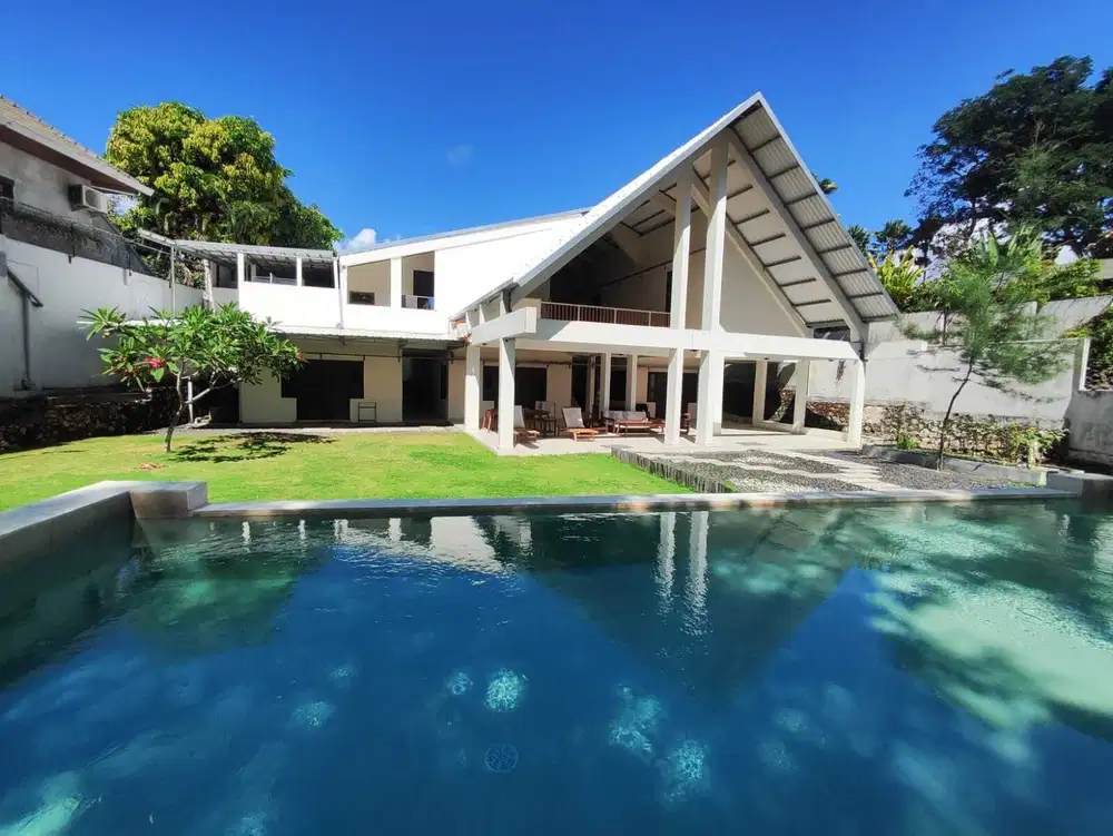 villa besar di Nelayan Canggu,dkt pantai,dpt sungai, kawasan villa