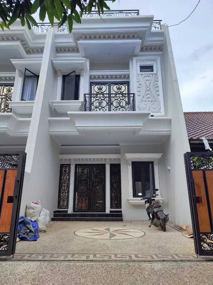 RUMAH BARU MEWAH ELEGANT ADA ROOFTOP CLUSTER  STRATEGIS DI JAGAKARSA