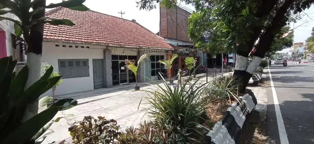 Ruang usaha komersil strategis jl raya sukowati sragen