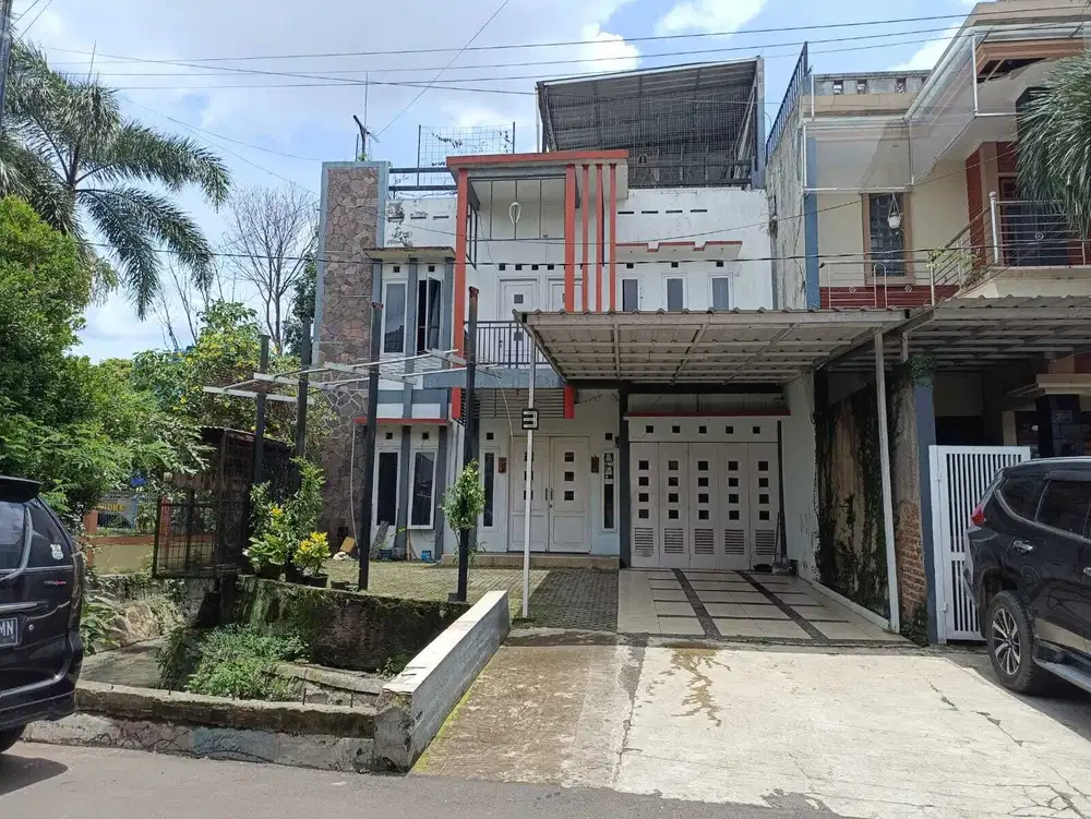 Dijual Rumah 3 Lantai Sayap Purwakarta Antapani Dekat Griya Murah