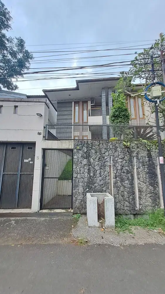 Dijual Rumah Bagus Lokasi Startegis Di Pasteur Bandung