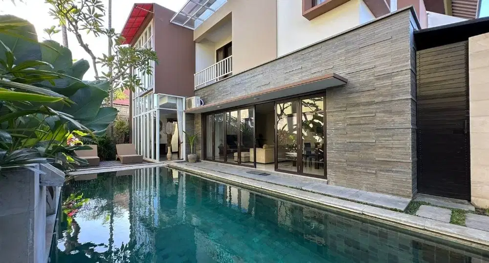 Jual Villa 2lt Furnished Lokasi Dewi Saraswati Seminyak area Investasi