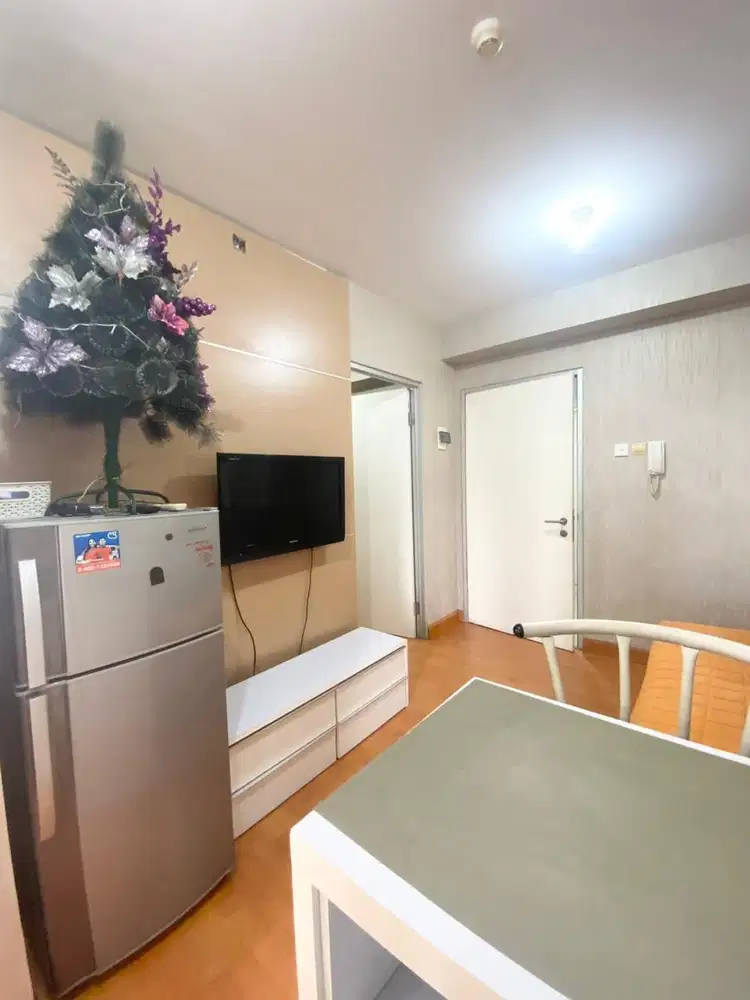 Jual Apartemen Greenbay Pluit 2 BR Full Furnished view ke taman