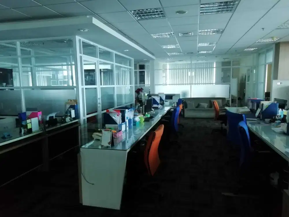 Disewakan office full furnish di Bidakara office , Gatot Subroto