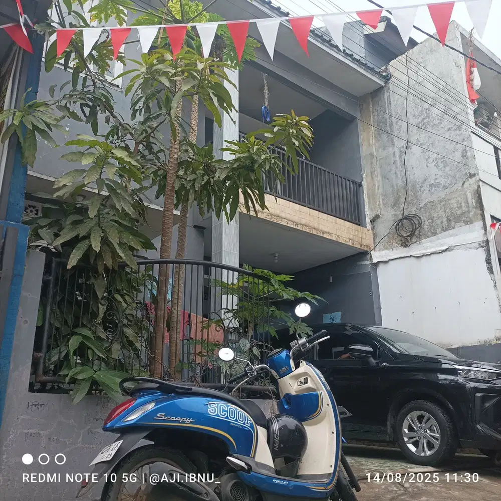 Jual cash rumah 2 lantai komplek ciwastra