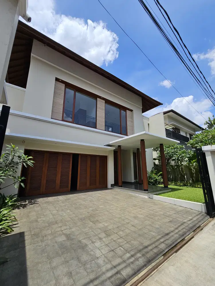 FOR SALE CIPETE. JAKARTA SELATAN  AREA GAHARU.  Rumah (badan)