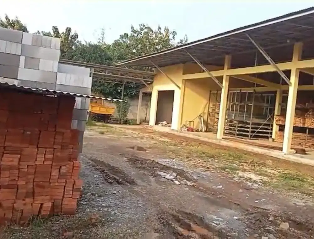 Dijual Cepat Harga Nego  Tanah Bagus Bonus Bangunan Usaha