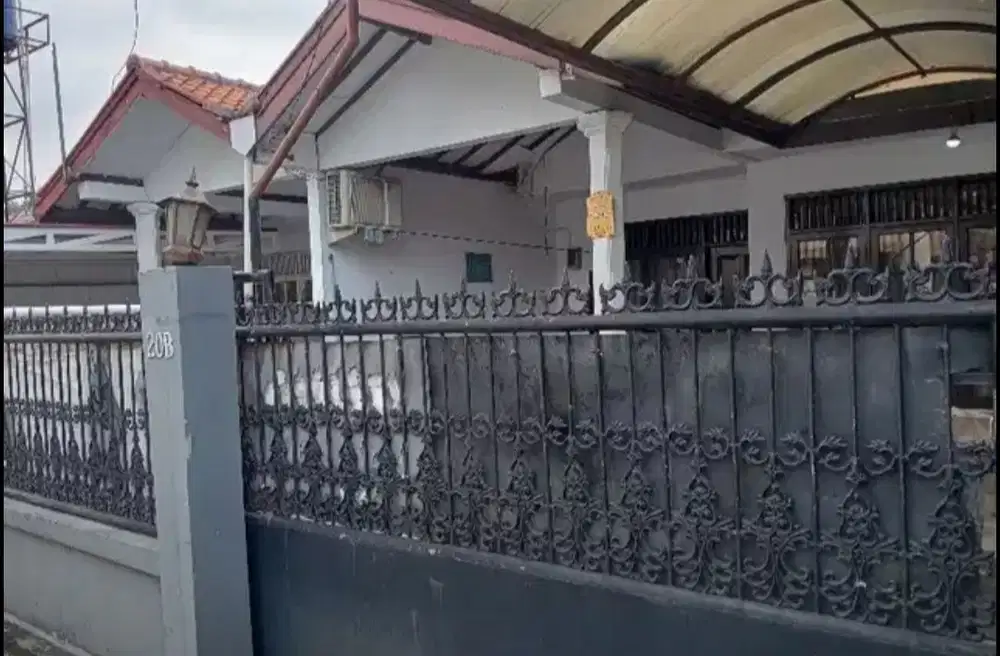 JUAL RUMAH HITUNG TANAH HAJINAWI KEBAYORAN BARU JAKARTA SELATAN