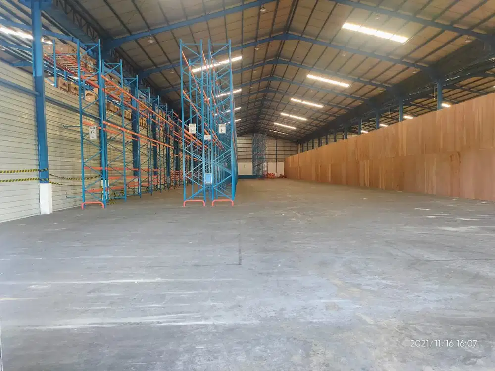 Disewakan Gudang Bersih Loading Dock (KIM-3)