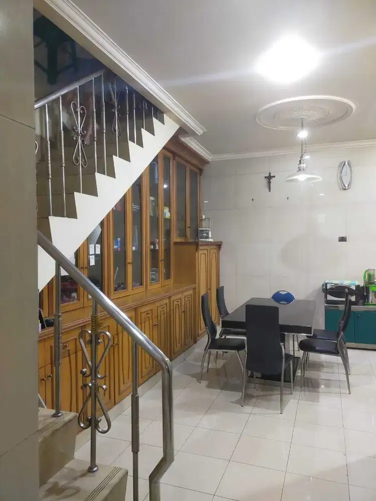 DIJUAL RUMAH 3 LANTAI DANAU INDAH SUNTER
