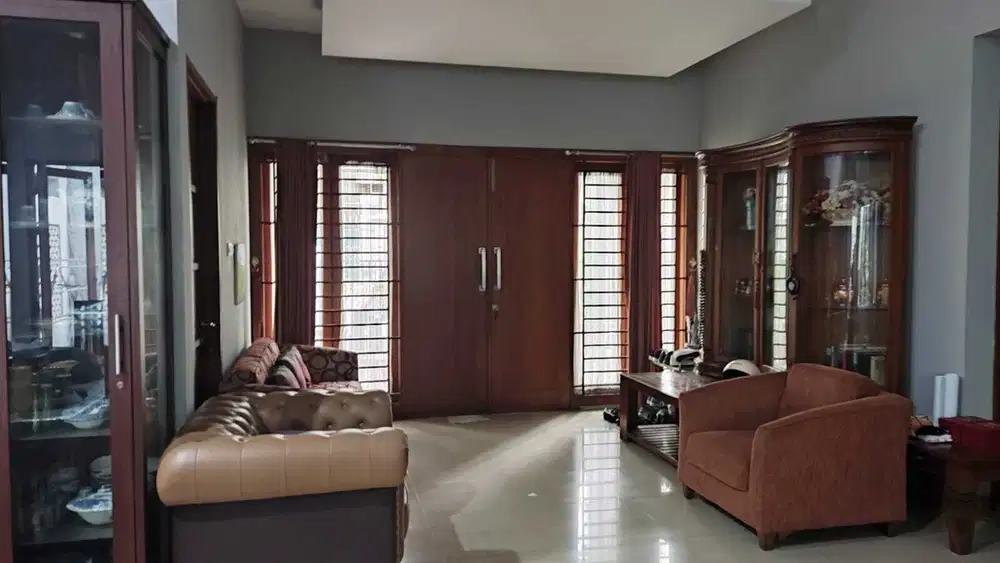 Dijual Rumah diKebayoran Lama dekat Permata Hijau