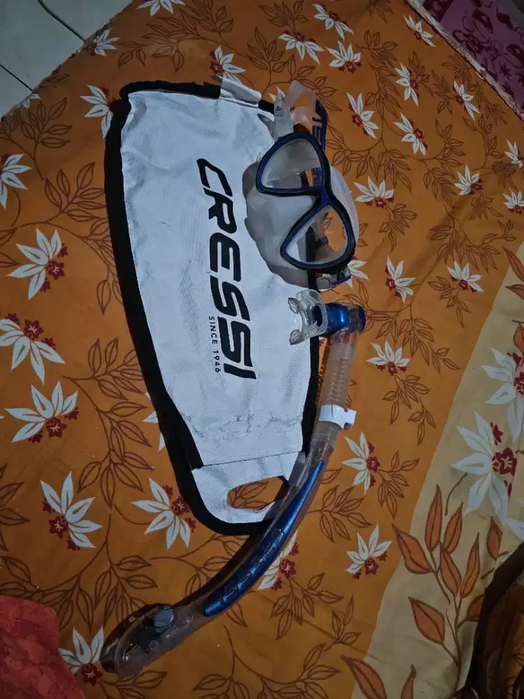 Kaca mata Diving or Snorkling Combo Cressi MS Quantum