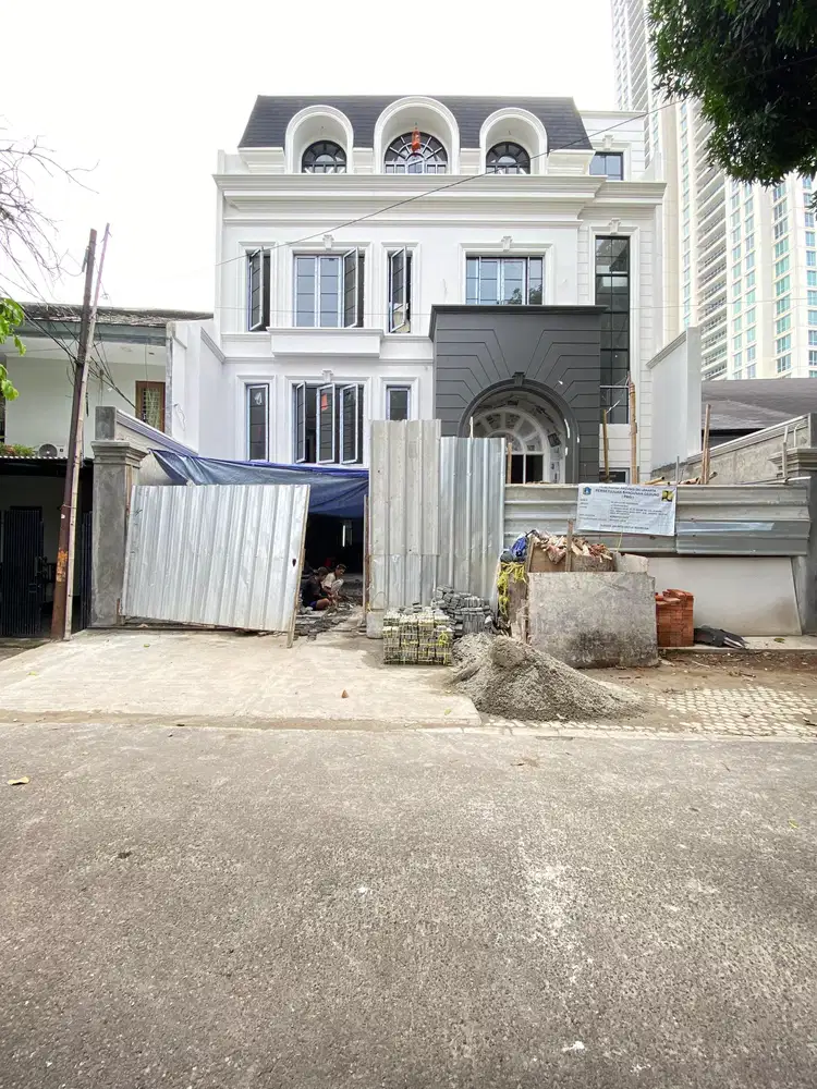 RUMAH BRAND NEW KEBAYORAN BARU, JAKARTA SELATAN