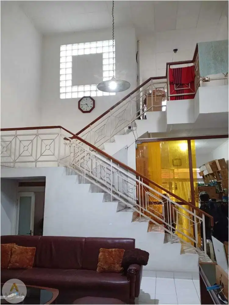 Dijual rumah 2 lantai di Pasteur Bandung