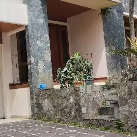 Rumah 2 Lantai Parahyangan Permai Gegerkalong Bandung