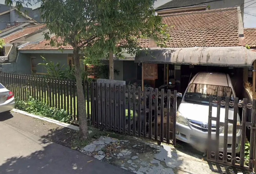 Dijual Rumah Lama Siap Huni, Komplek Nyaman Di Turangga Bandung Kota